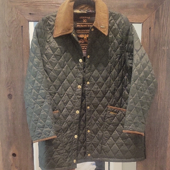 Barbour Jackets & Blazers - Barbour Green Quilted Jacket with Tan Collar